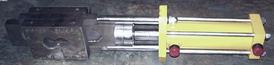 YONGTENG Slide Gate Screen Changer, 2009 yr, NEW.
